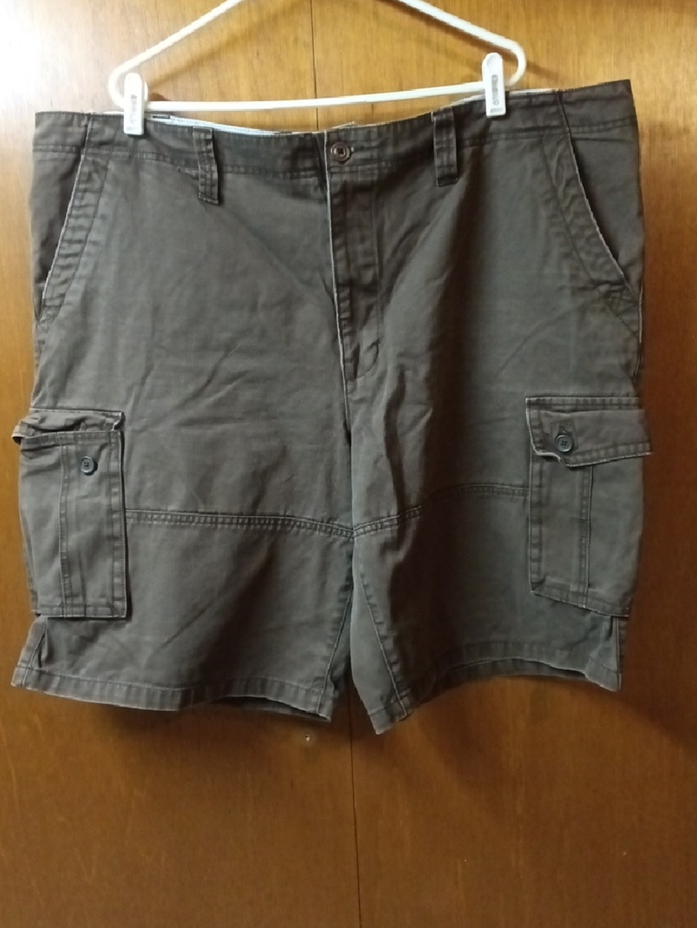 555 Turnpike Men's Cargo Shorts in Brown - Classic Utility Style